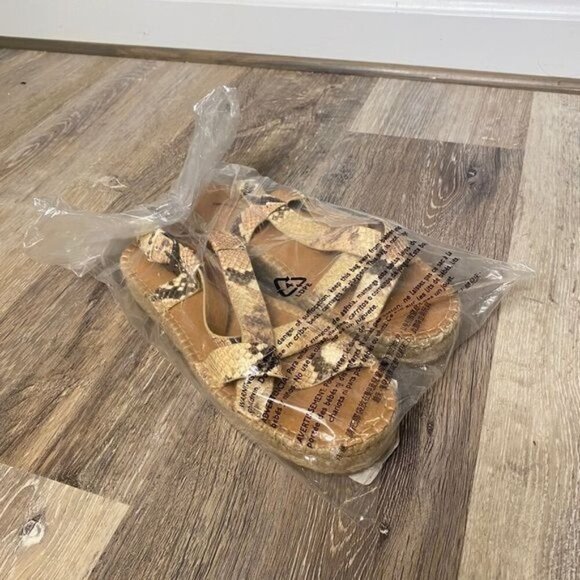 The Malia Espadrille Sandal in Snake Embossed Leather AM200 Size 7 - Picture 5 of 5